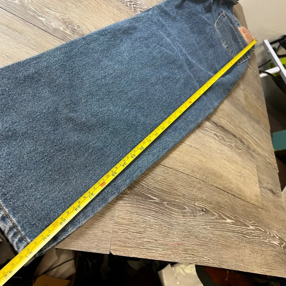 Levis levi 550